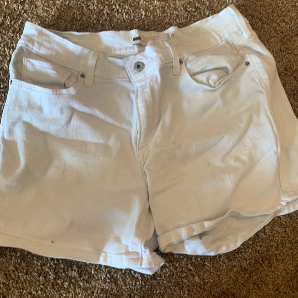 White Levi’s